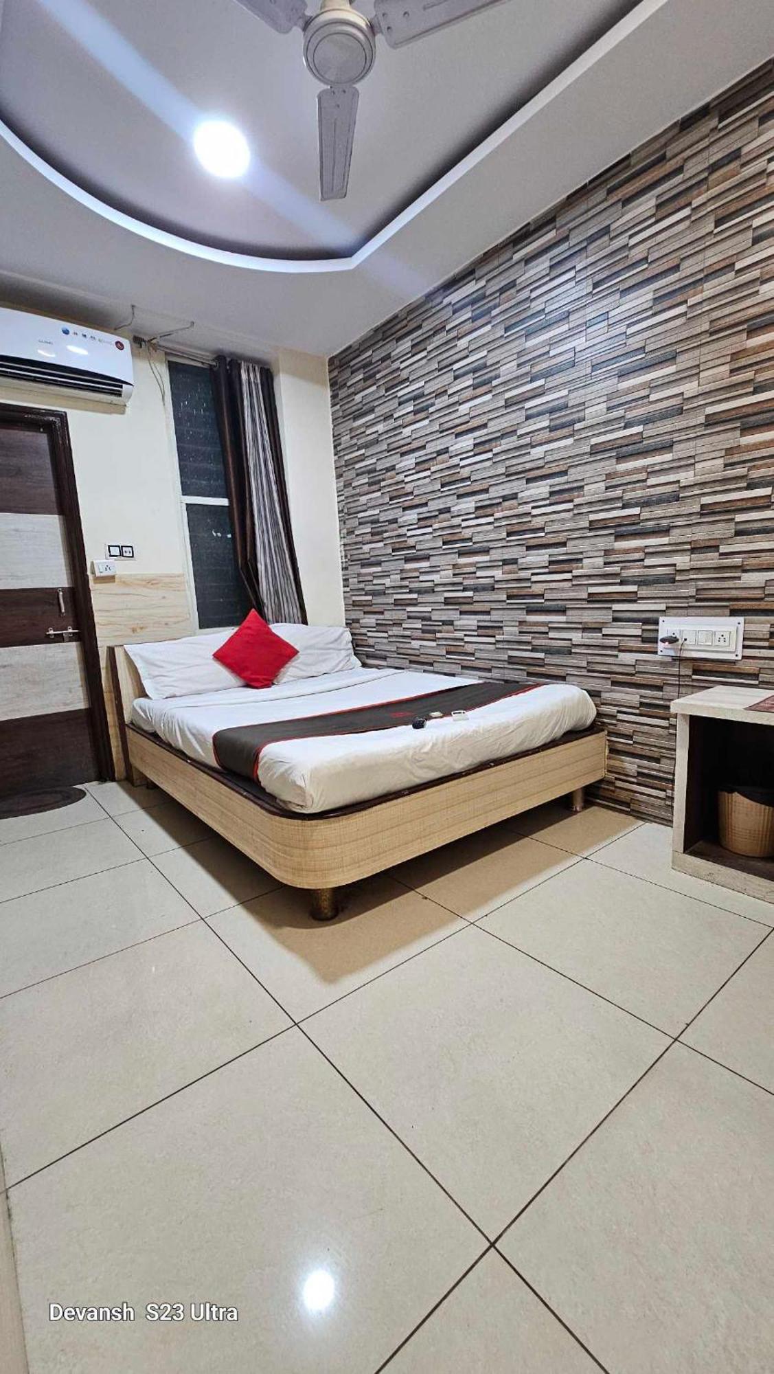 Hotel Mehar Residency Indore Buitenkant foto