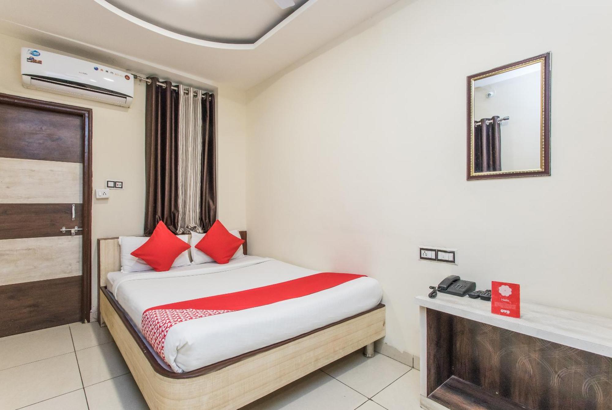 Hotel Mehar Residency Indore Buitenkant foto