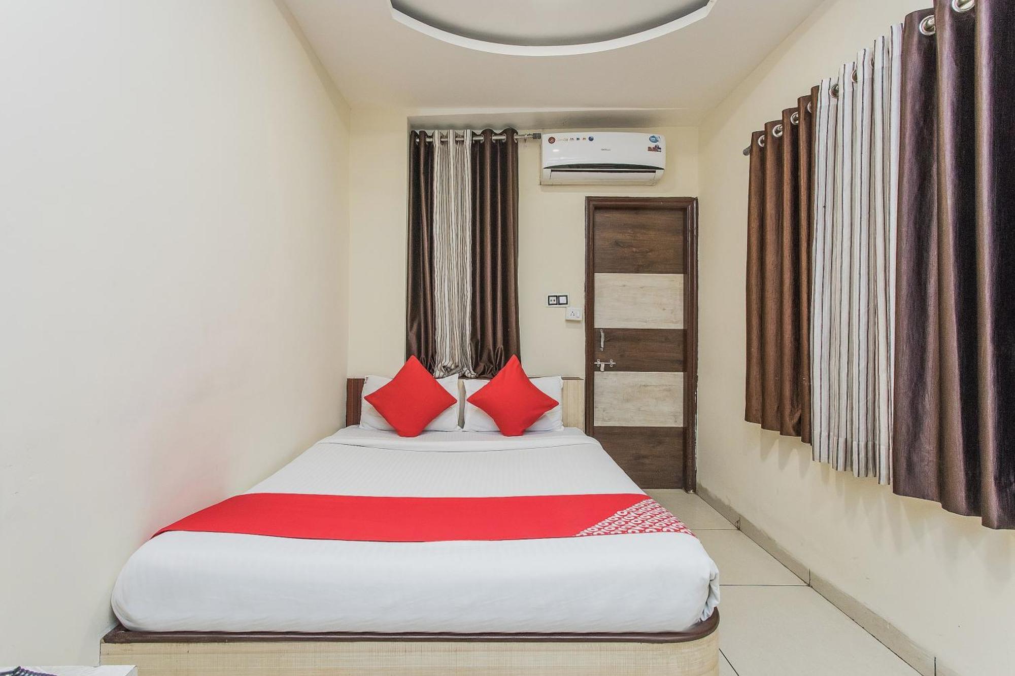 Hotel Mehar Residency Indore Buitenkant foto